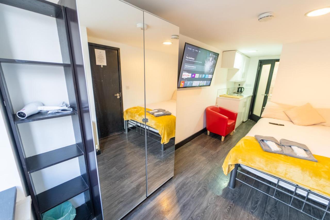 Stay Sa Equipped Studios Next To Uob And Qe! Birmingham Buitenkant foto